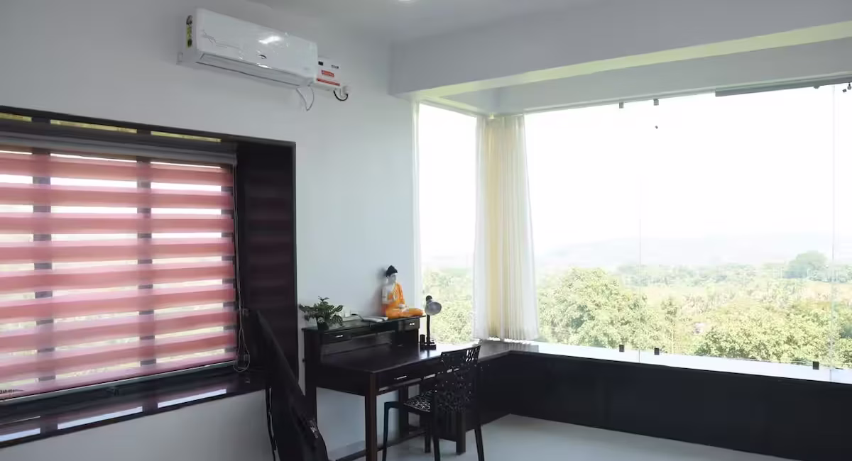 Best luxury villa for group of 10 in Goa